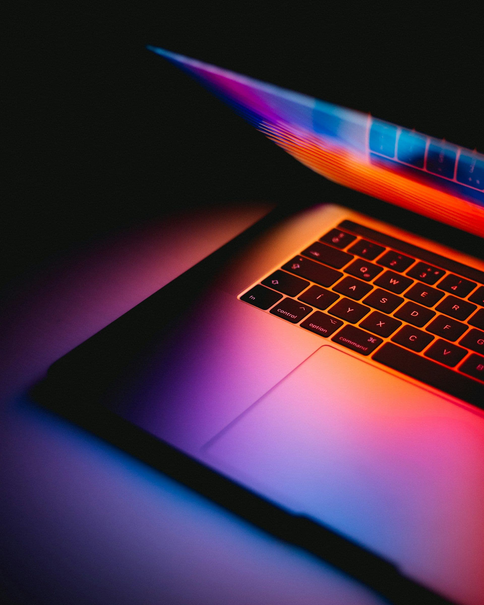 Tela do Notebook com Manchas ou Listras: Causas e Soluções